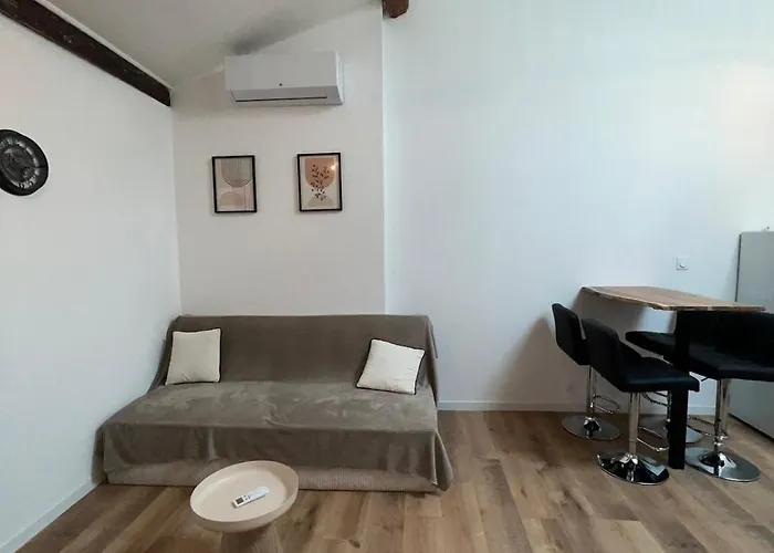 Au Coeur Du Centre De * Mirepoix (Ariege)